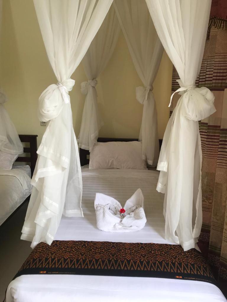 Jaya Hill Garden Hotel Kelimutu Bilik gambar